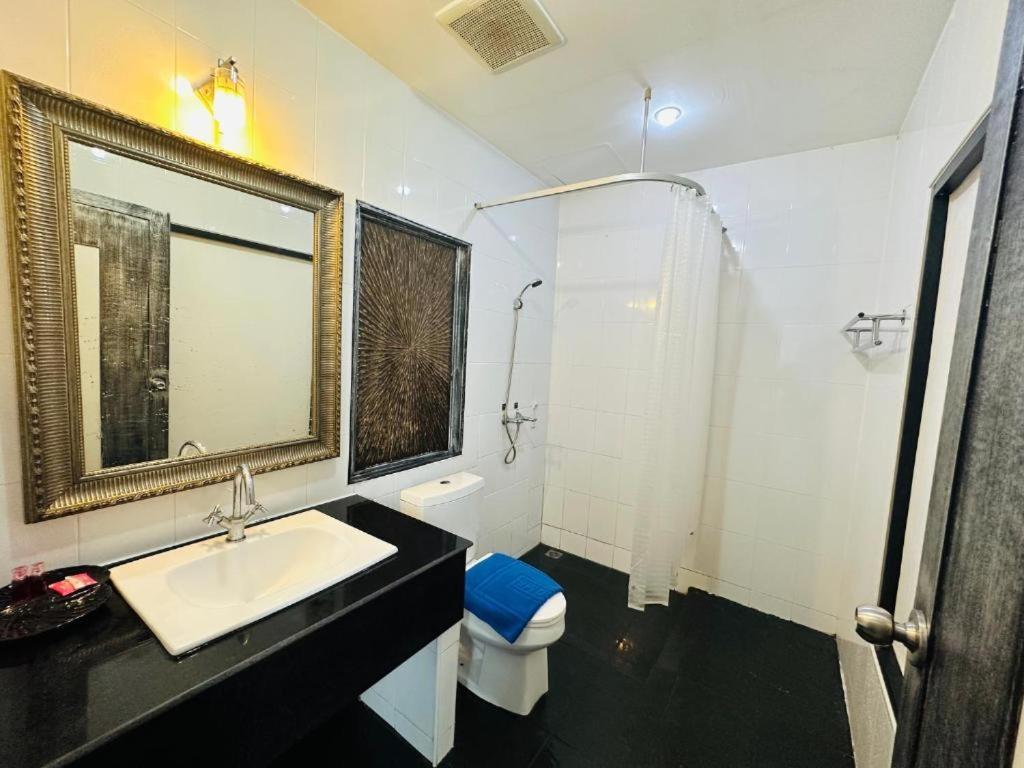 Beachwalk Patong Ngoại thất bức ảnh